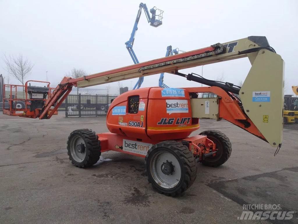 JLG 600AJ 관절형 전동이동 리프트