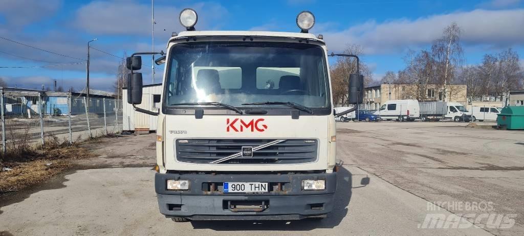 Volvo FL 614 탱커 트럭