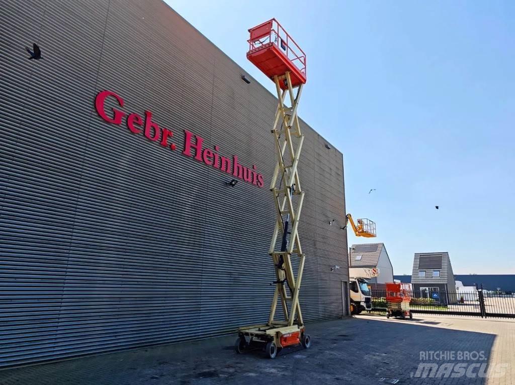 JLG 3246 ES 가위형 리프트
