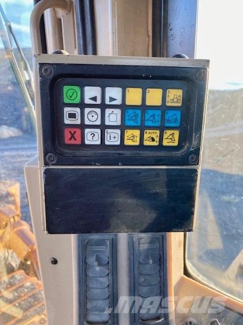 CAT D 11 R 크롤러 도저