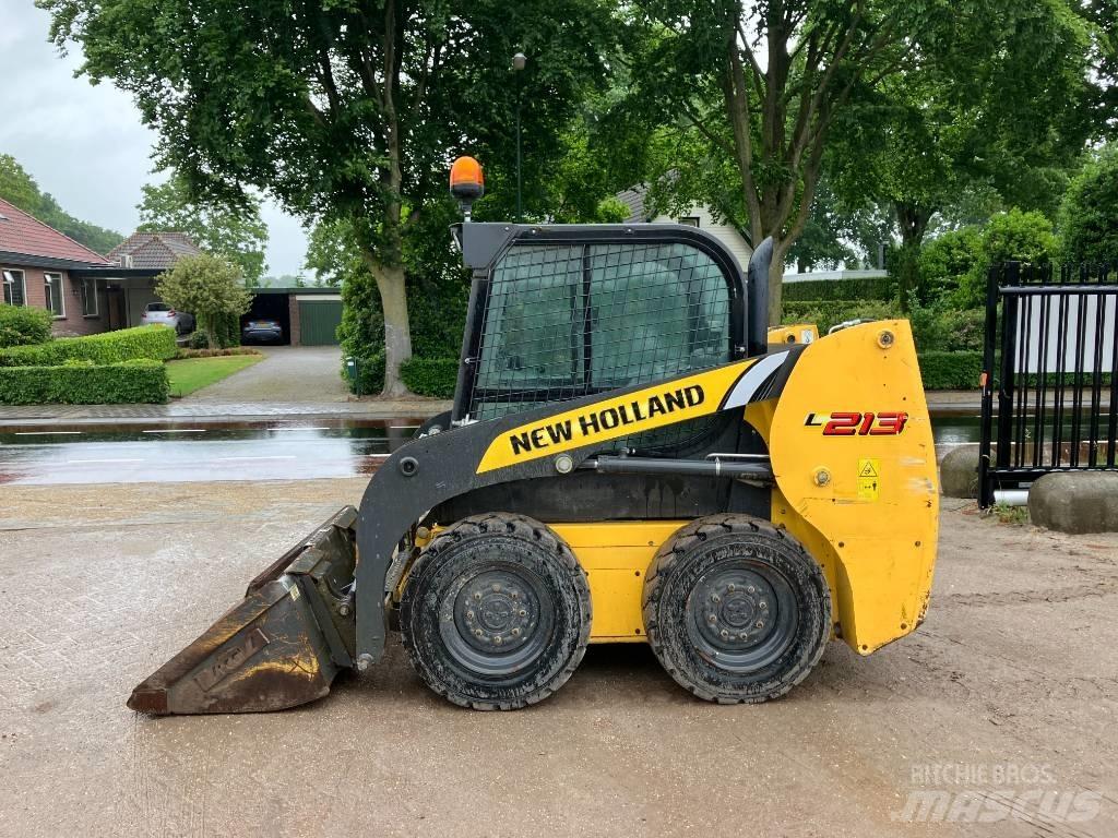New Holland L 213  스키드로더