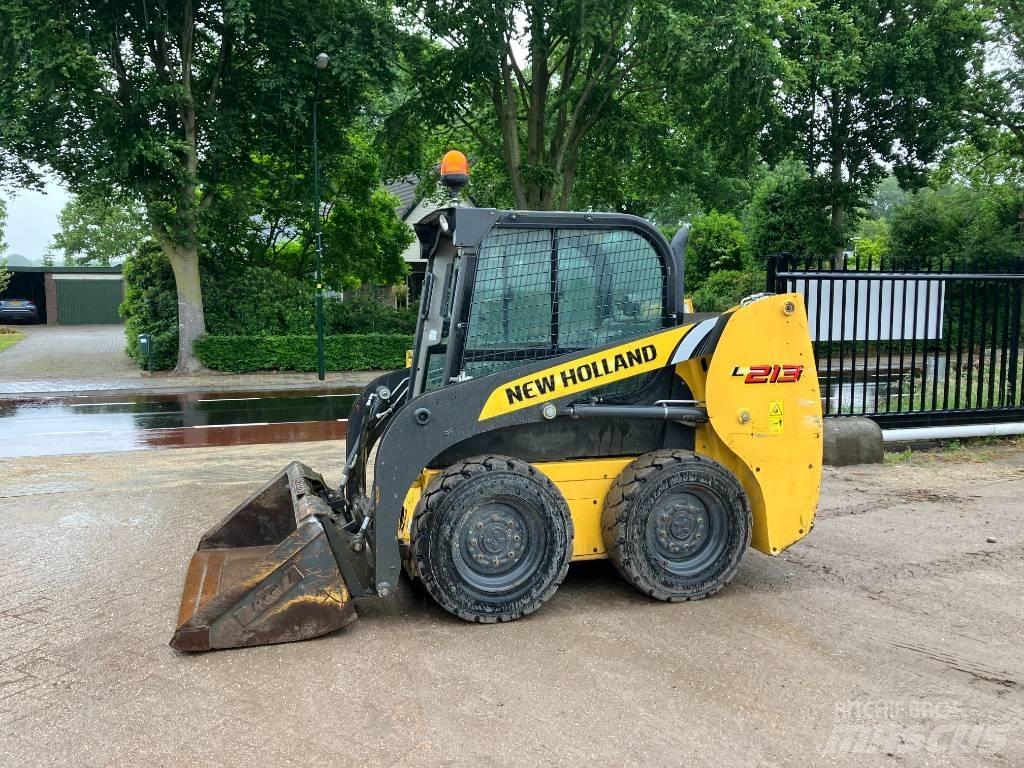 New Holland L 213  스키드로더