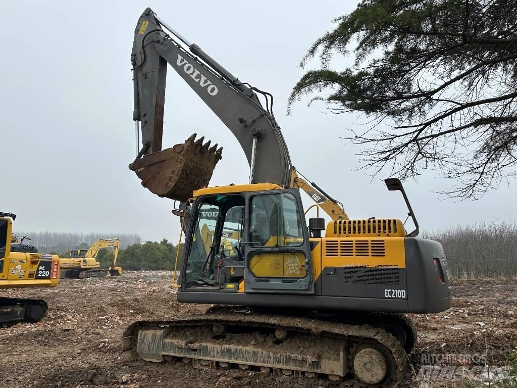 Volvo EC210D 대형 굴삭기 29톤 이상