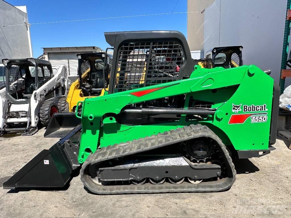Bobcat T 550  스키드로더