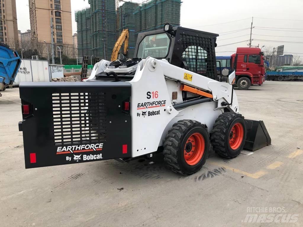 Bobcat S16  스키드로더