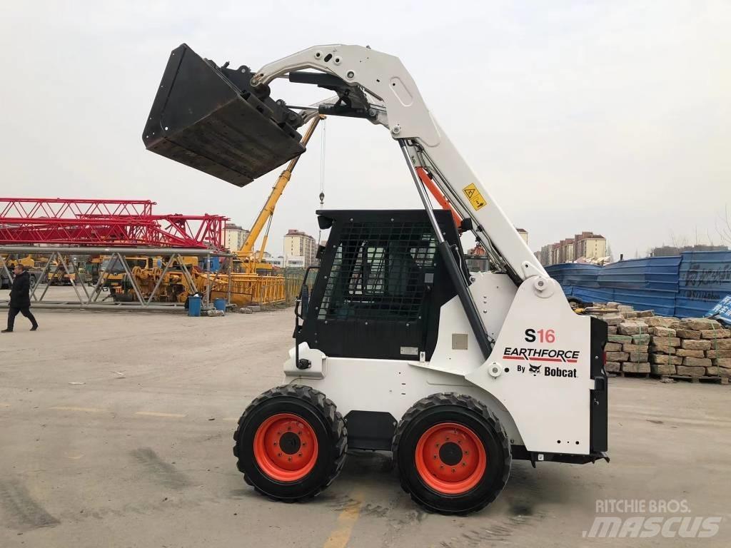 Bobcat S16  스키드로더