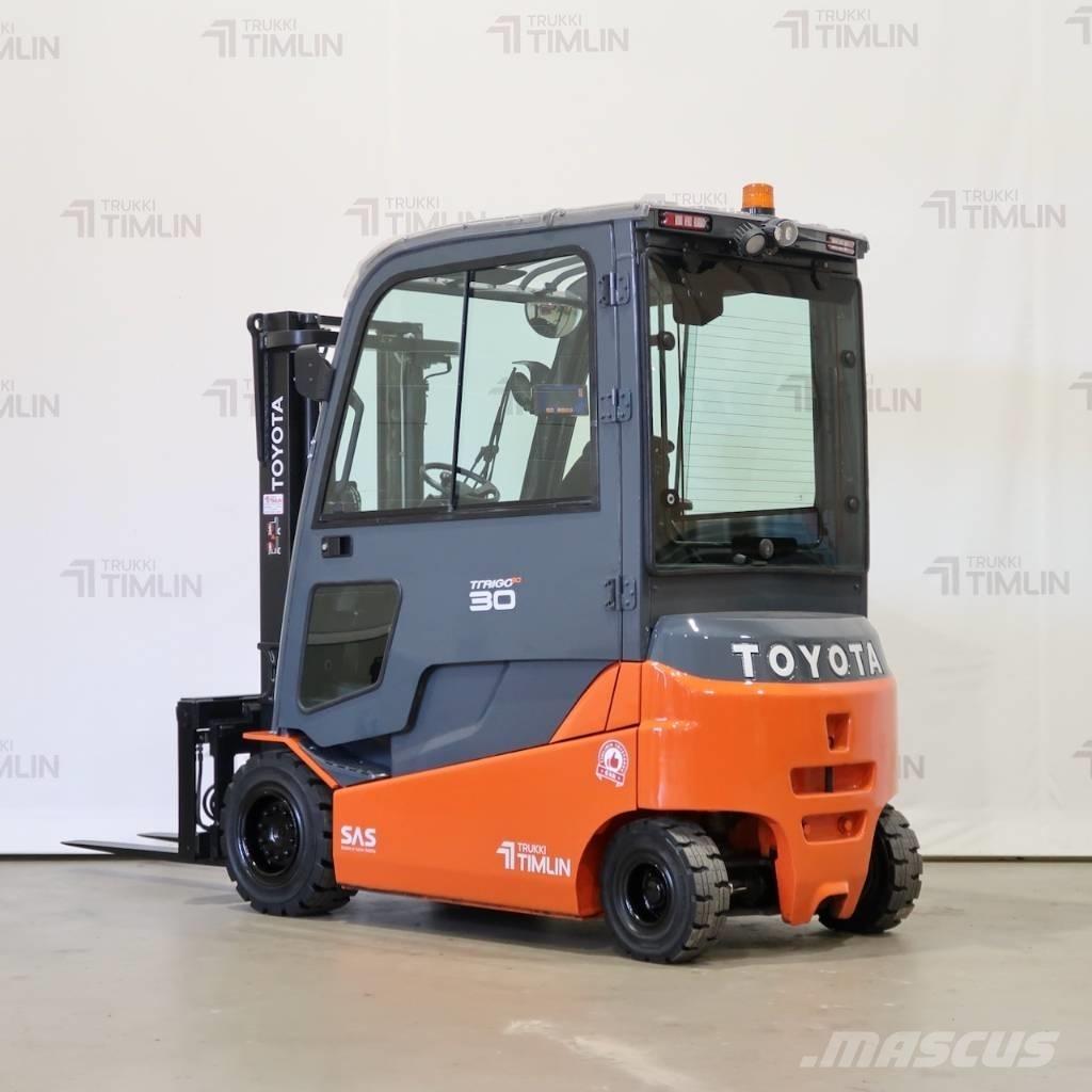 Toyota 8FBMT30 전동 지게차