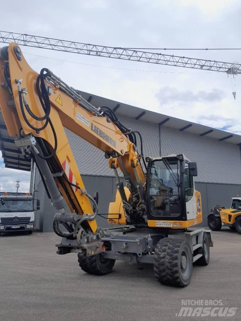 Liebherr A 916  휠 굴삭기