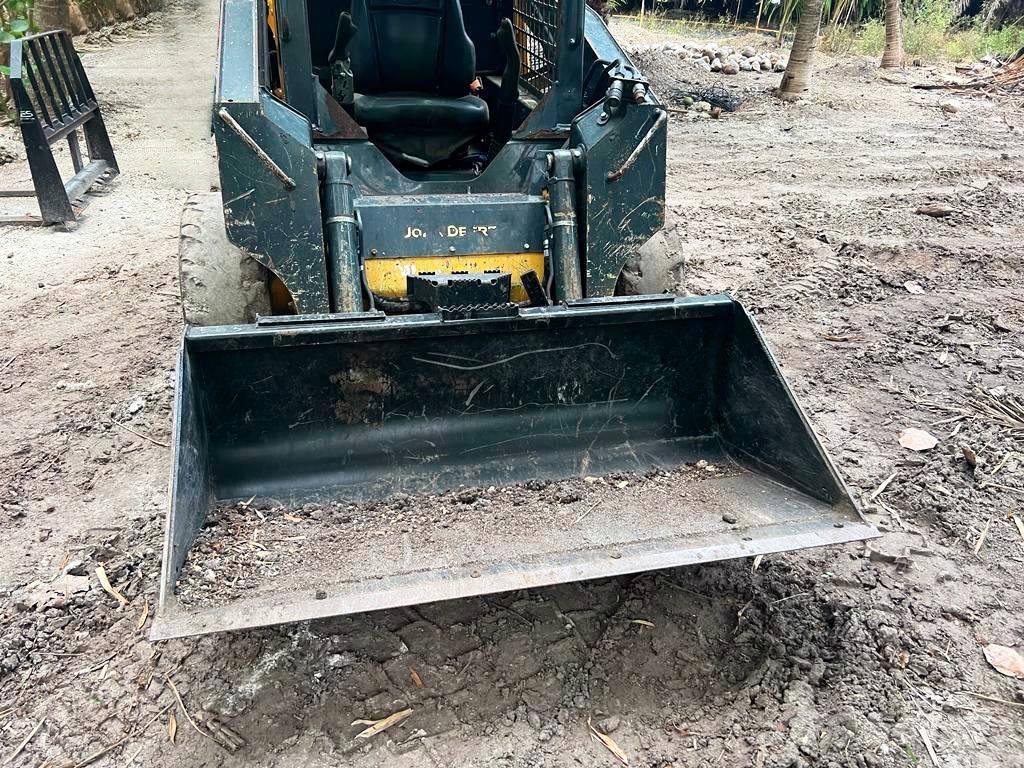 John Deere 312  스키드로더