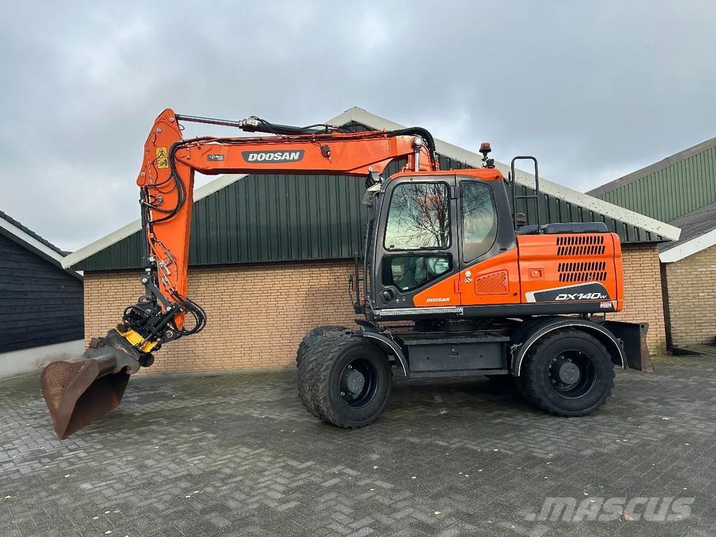 Doosan DX140W-5  휠 굴삭기