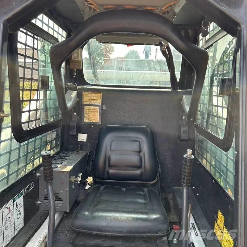 Bobcat S 18  스키드로더