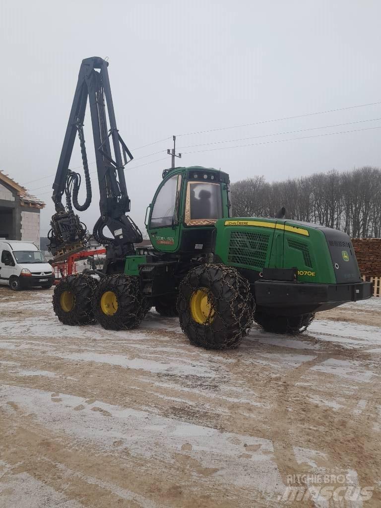 John Deere 1070 E 원목 하베스터