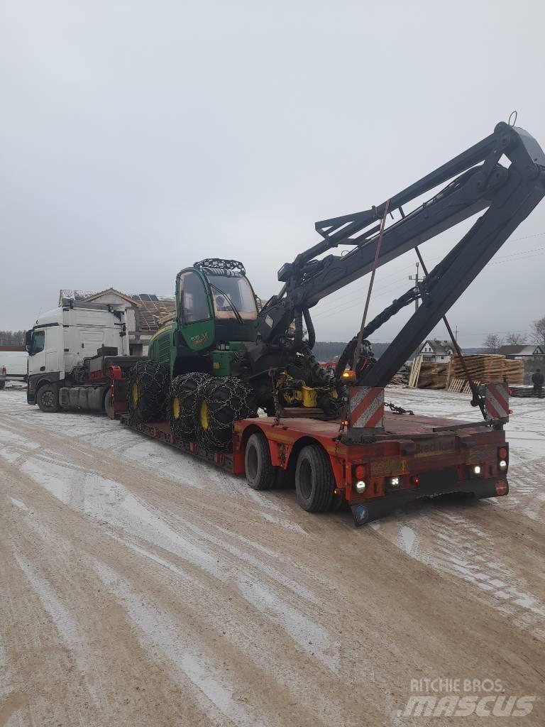 John Deere 1070 E 원목 하베스터