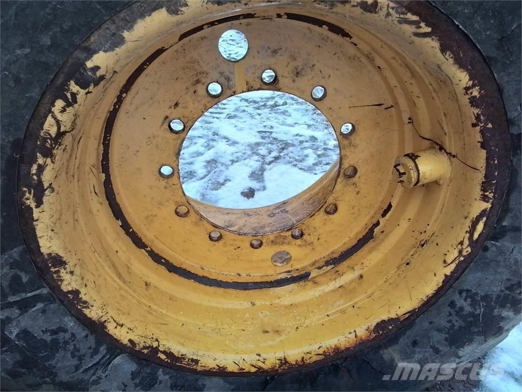 Rottne H20 24x30,5 타이어, 휠 및 림