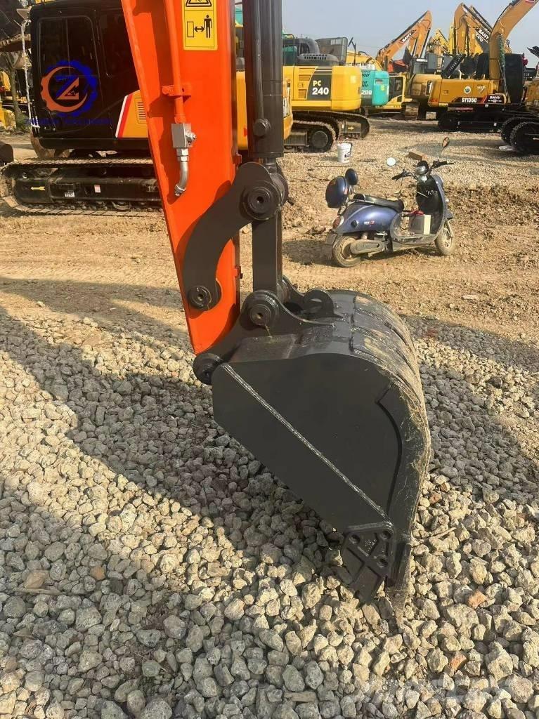 Doosan DX 60 소형 굴삭기 7톤 미만