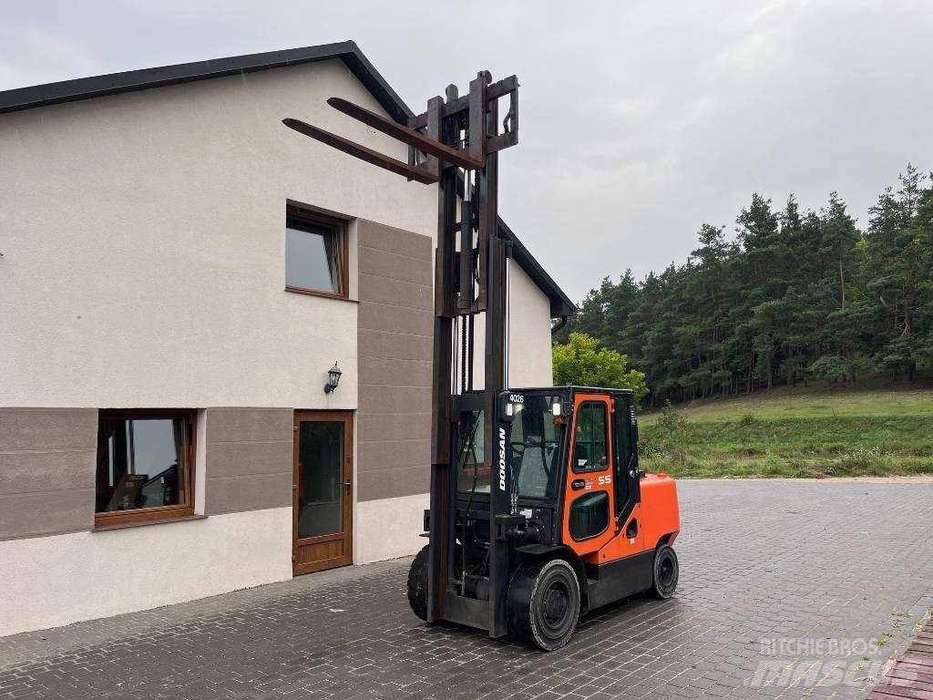 Doosan D 55 C-7 디젤 지게차