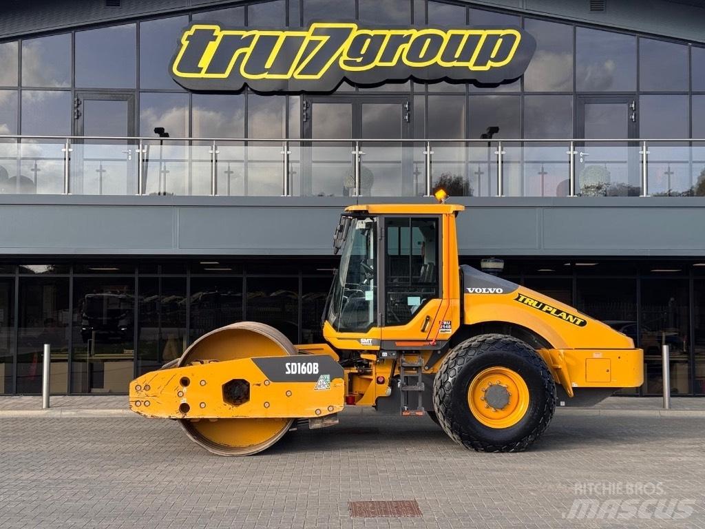 Volvo SD160B 공기 타이어 롤러