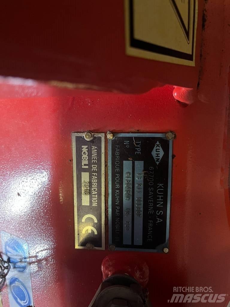 Kuhn TB 211 목장 제초기 및 토퍼