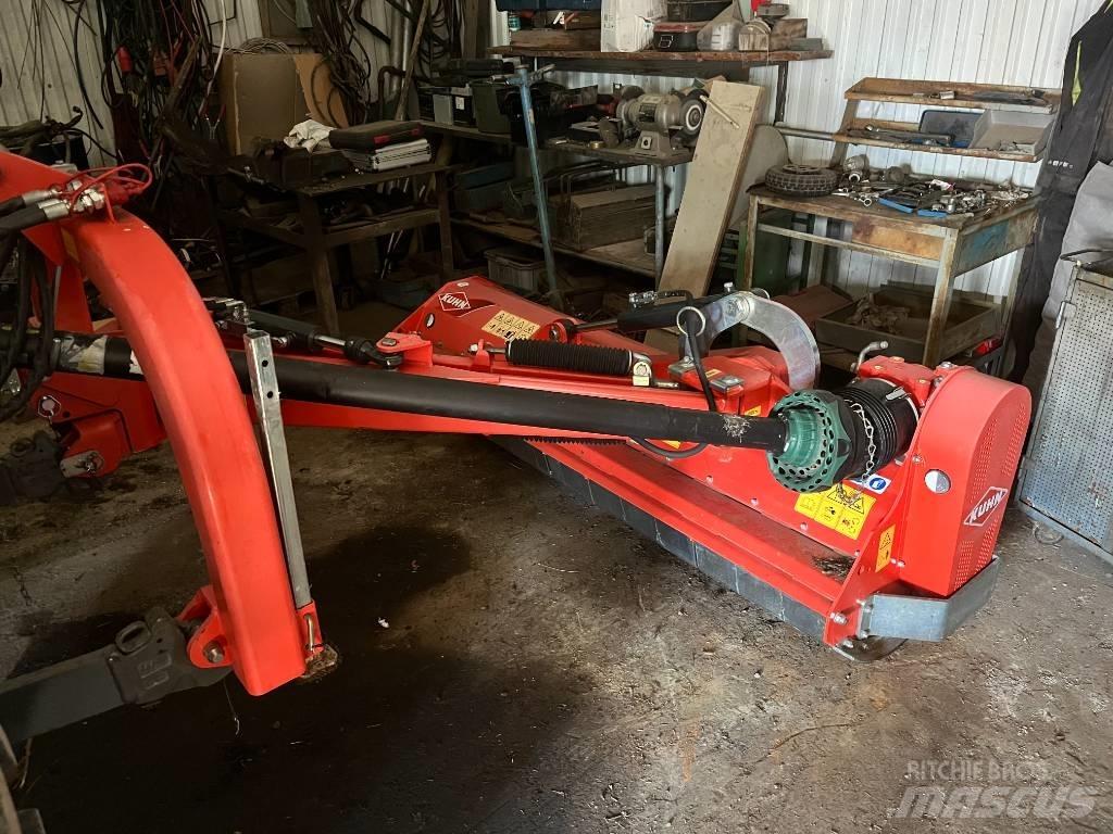 Kuhn TB 211 목장 제초기 및 토퍼