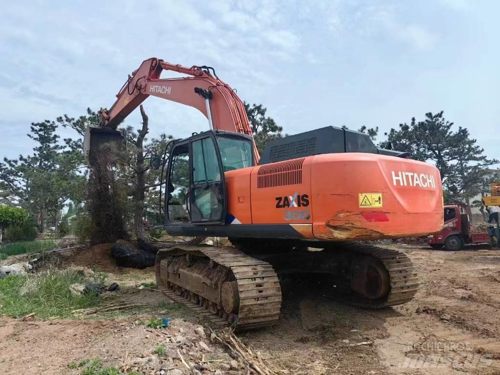 Hitachi ZX 300 대형 굴삭기 29톤 이상