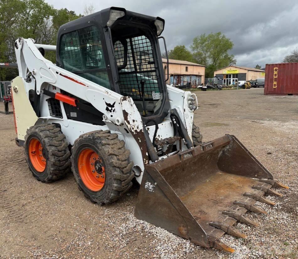 Bobcat S 530  스키드로더
