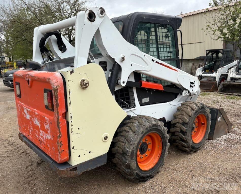 Bobcat S 530  스키드로더