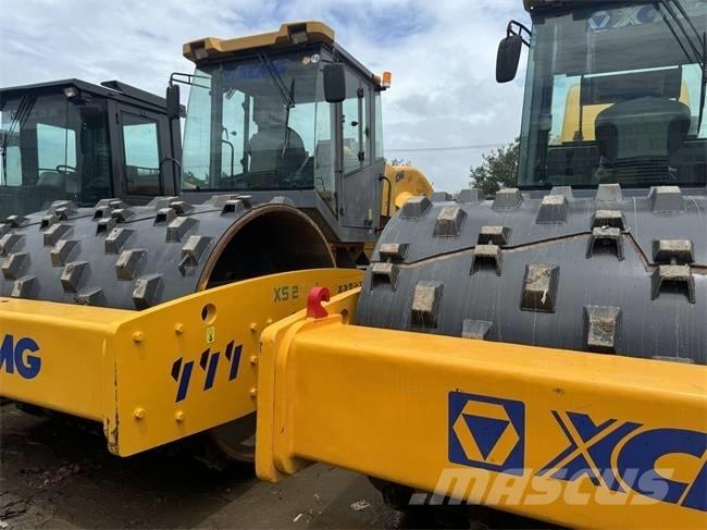 XCMG XS 223 J 싱글 드럼 롤러