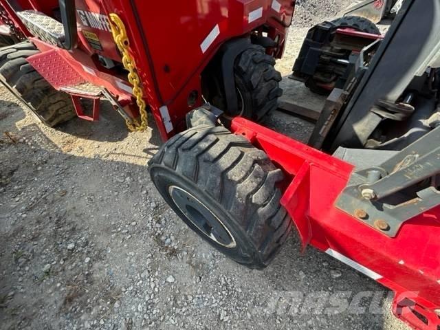 Moffett 4way M55.4 험지용 트럭