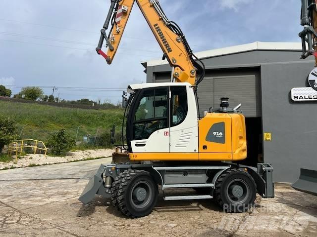 Liebherr 916  휠 굴삭기
