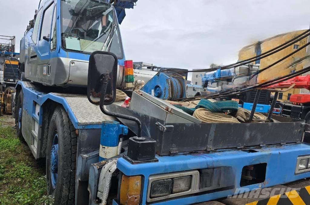 Tadano TR 250 M-6 R/T 크레인