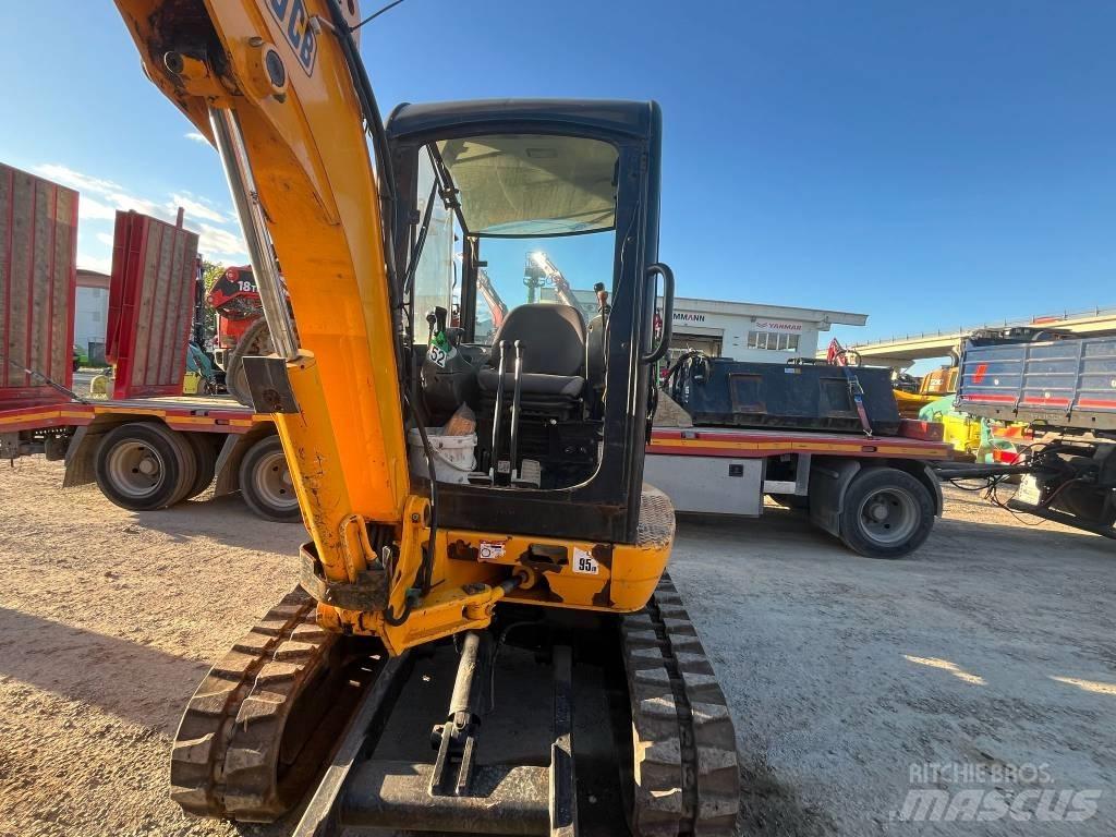 JCB 8030 소형 굴삭기 7톤 미만
