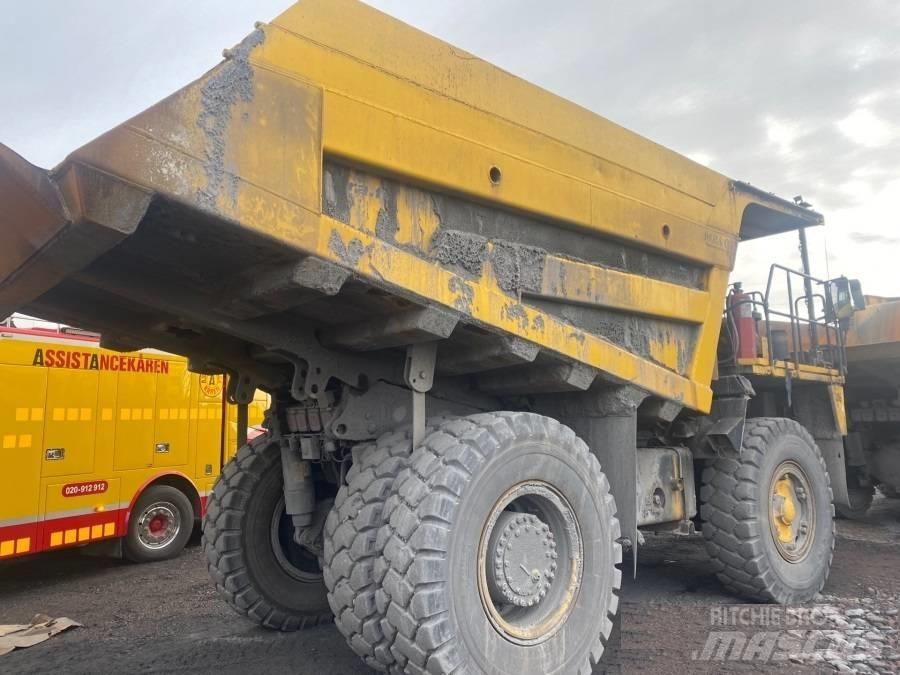 Komatsu HD405-7 초대형 덤프 트럭