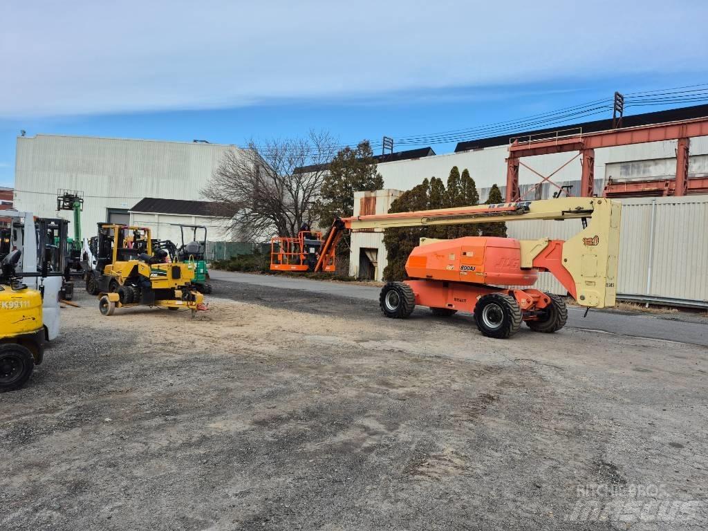 JLG 800 AJ 관절형 전동이동 리프트