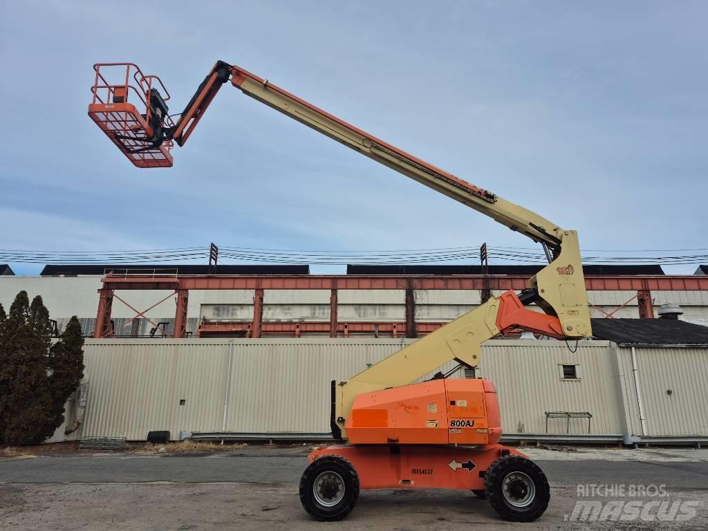 JLG 800 AJ 관절형 전동이동 리프트