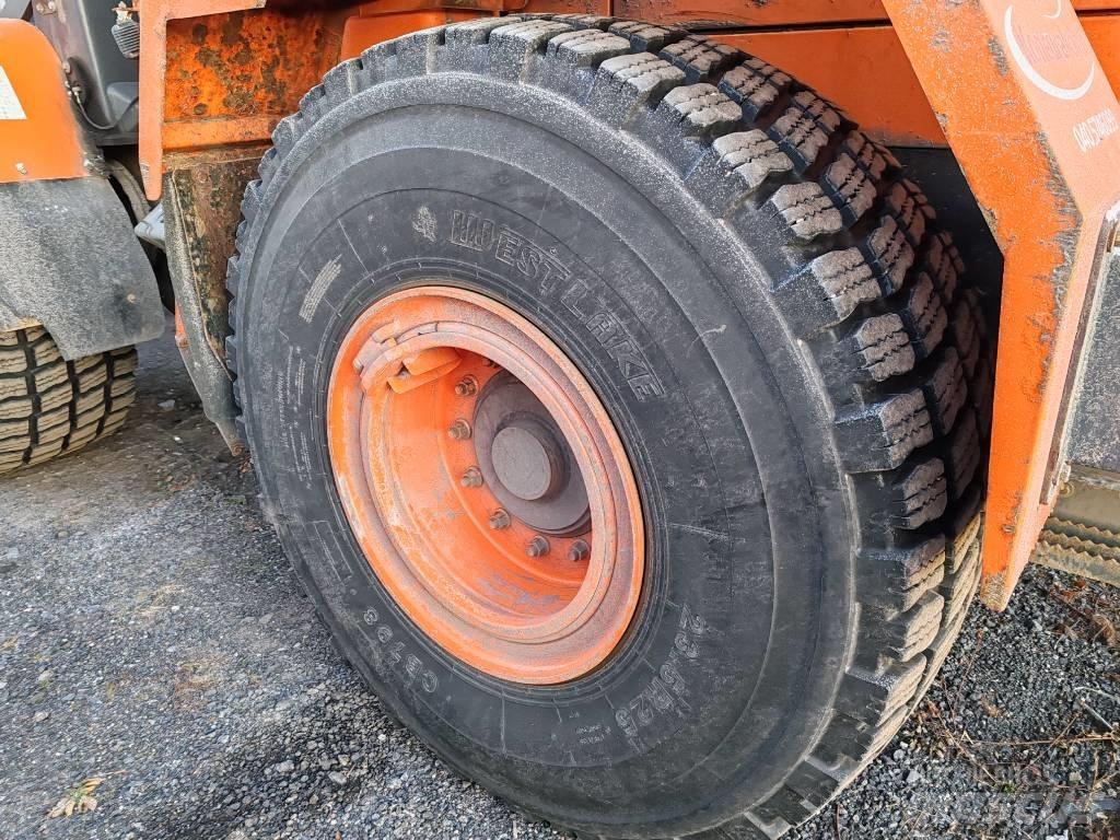 Doosan DL 220  휠로우더