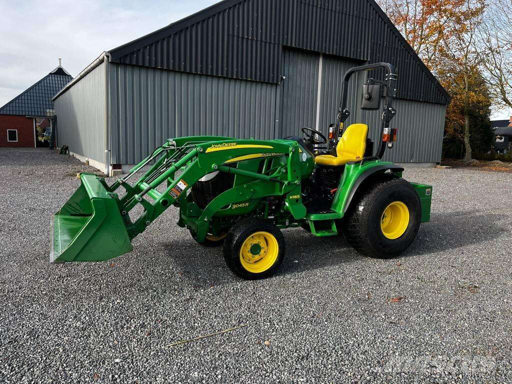 John Deere 3045 R 트랙터