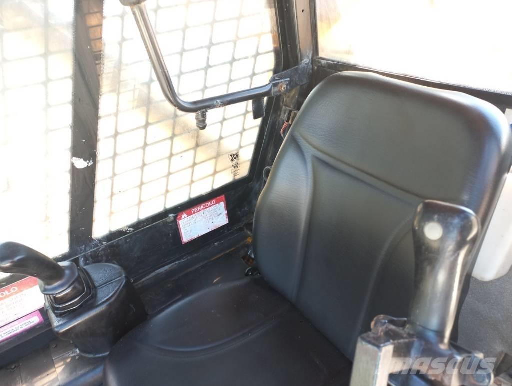 JCB 1110 T  스키드로더