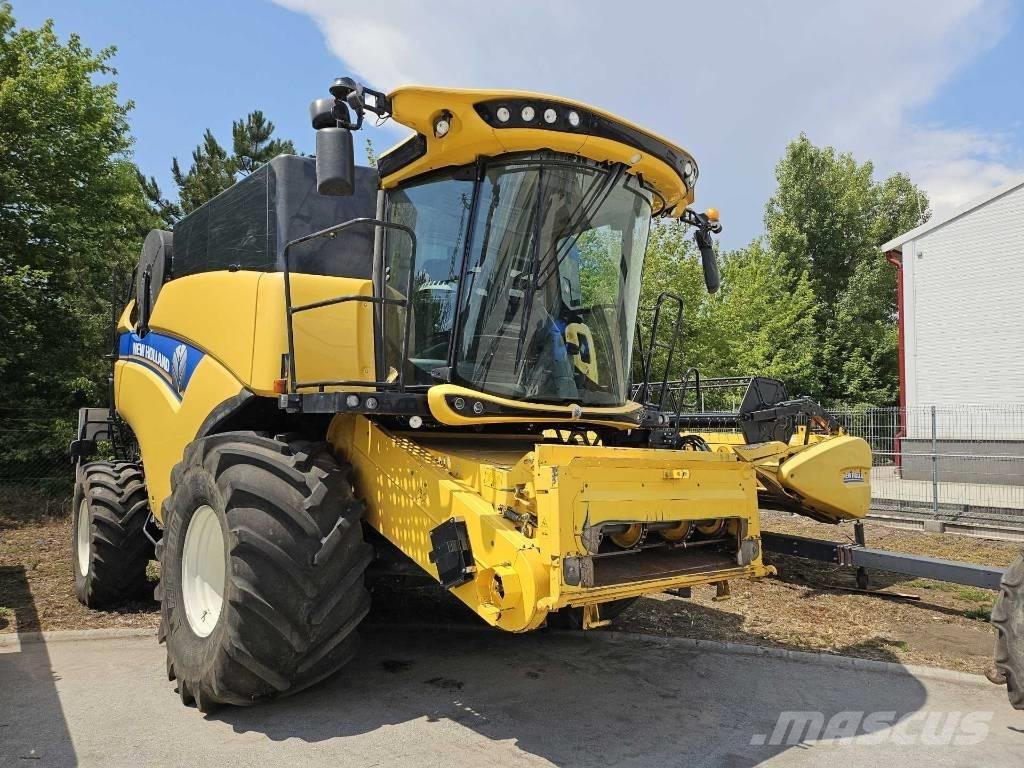 New Holland CX8.70 콤바인 수확기