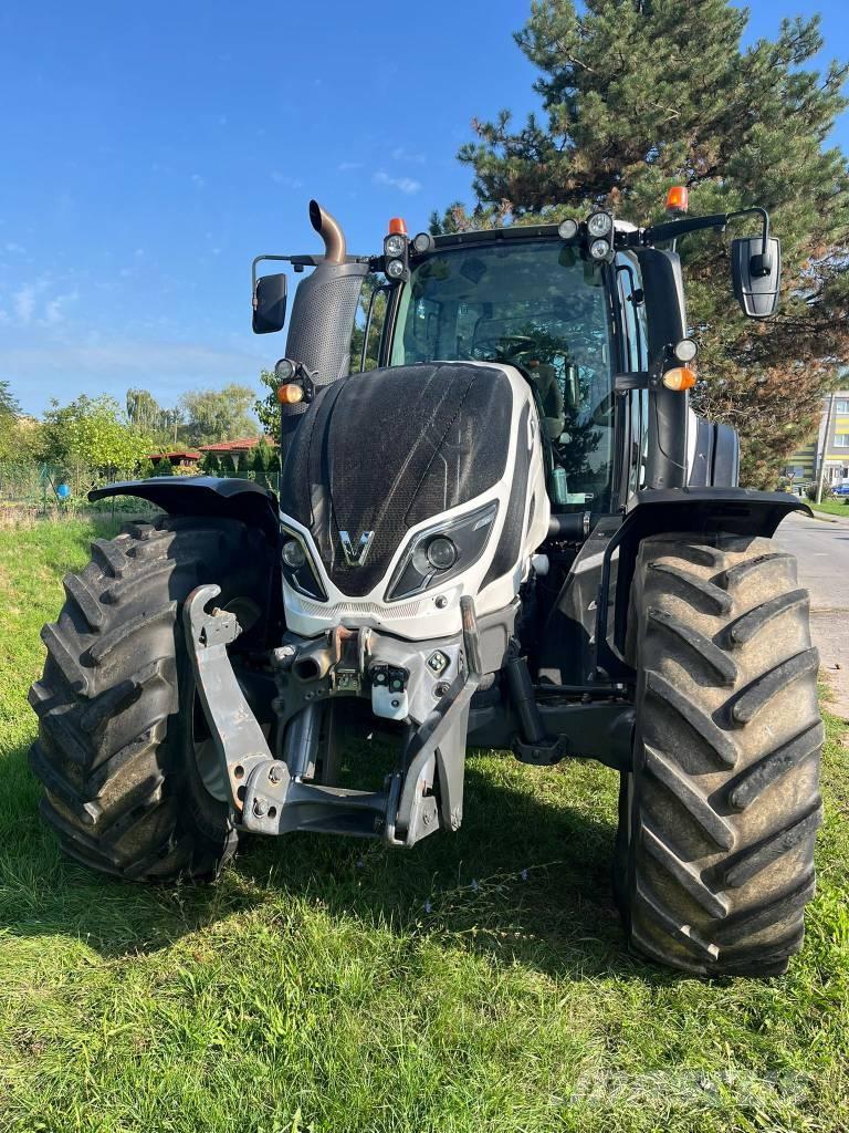 Valtra T234 Versu 트랙터