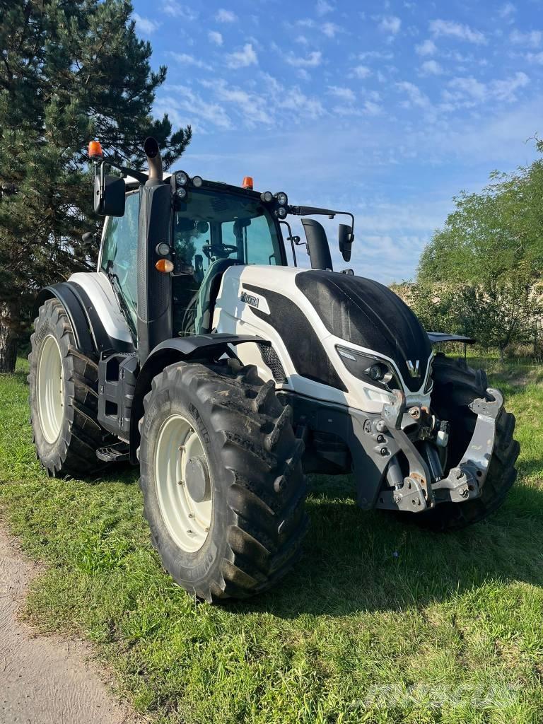 Valtra T234 Versu 트랙터