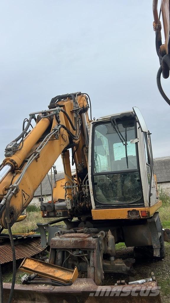 Liebherr A 900 C 유압식 기계