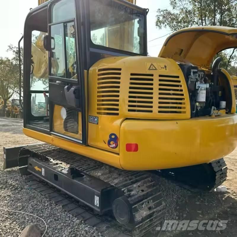 Komatsu PC 70 대형 굴삭기 29톤 이상
