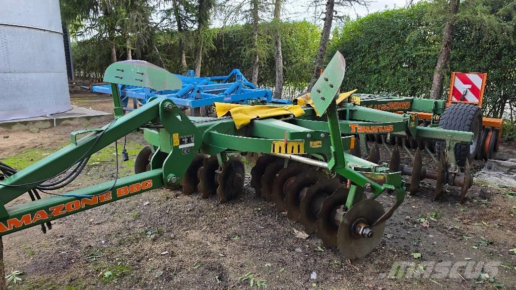 Amazone Taurus 3000 디스크 하로우(쇄토기)