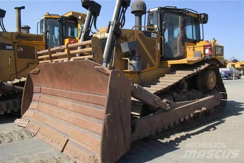 CAT D8R 크롤러 도저