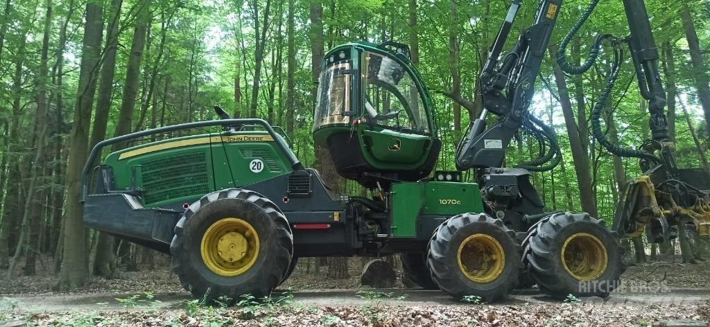 John Deere 1070G 원목 하베스터