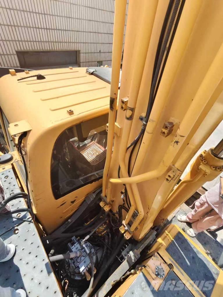 Hyundai r210w-9  휠 굴삭기