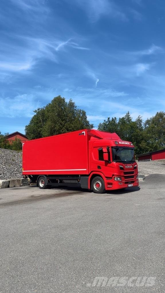 Scania P 280 탑차 트럭