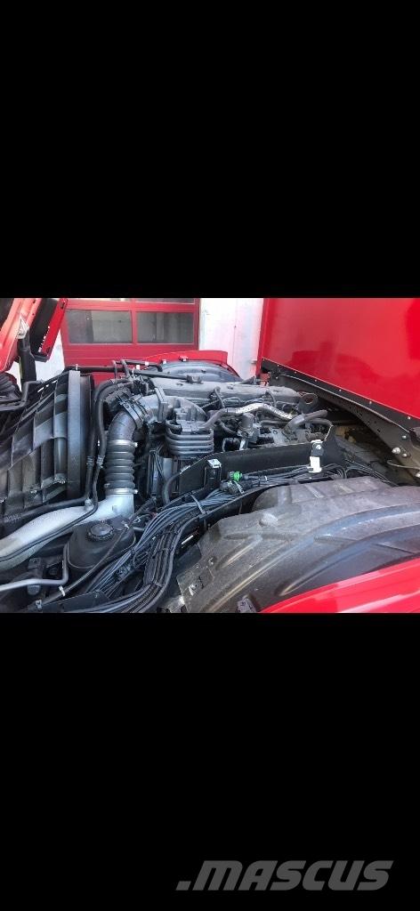 Scania P 280 탑차 트럭