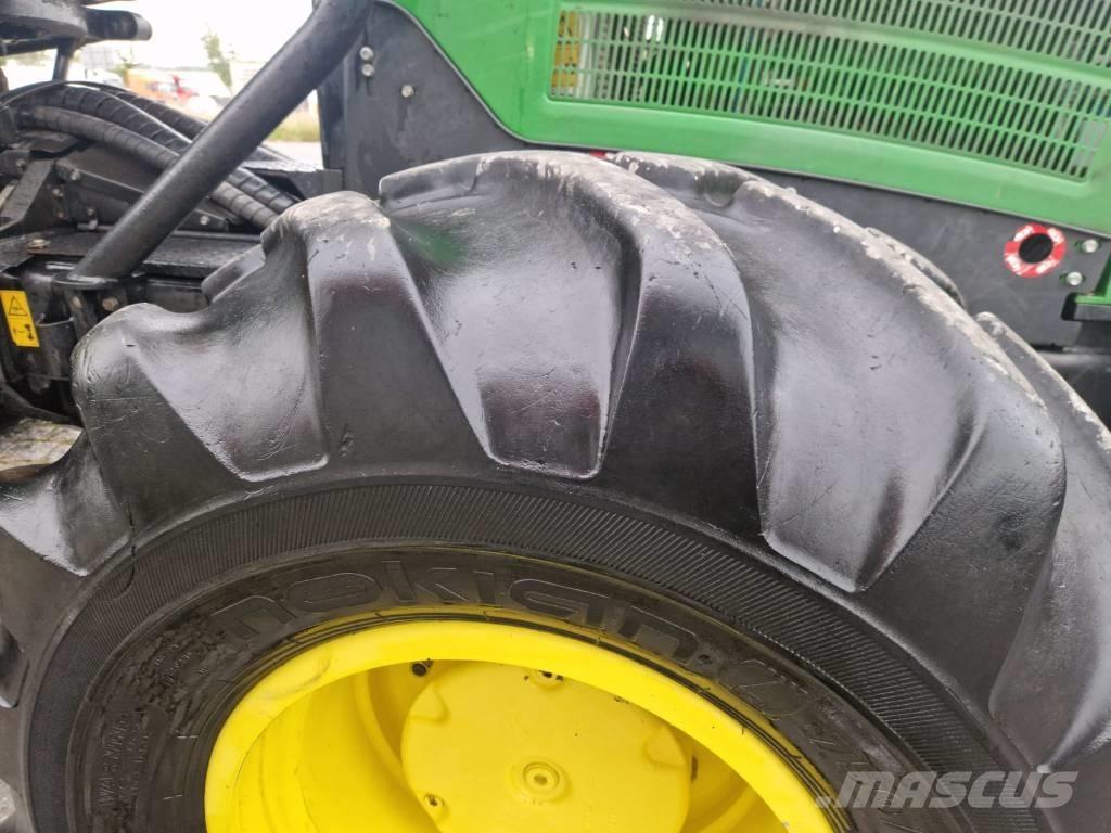 John Deere 1070 E 원목 하베스터