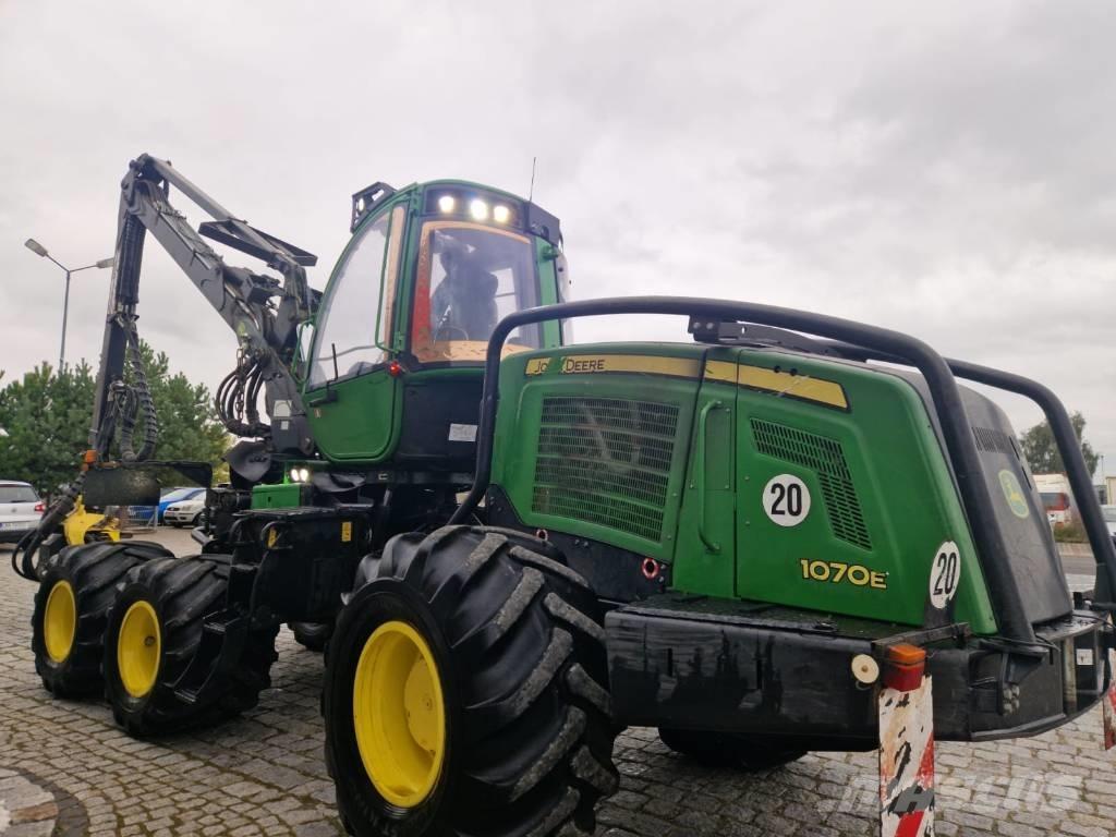 John Deere 1070 E 원목 하베스터